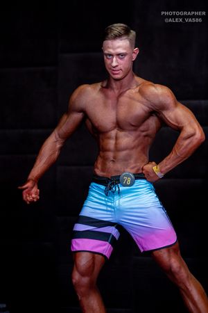 MEN'S PHYSIQUE-НОВИЧКИ